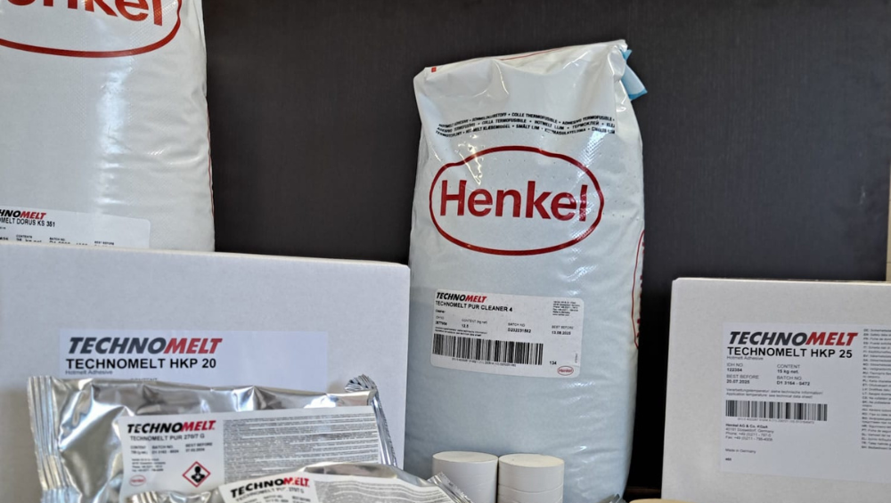 colle henkel per legno